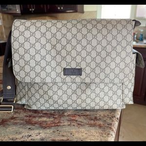 - Excellent condition Gucci diaper bag
